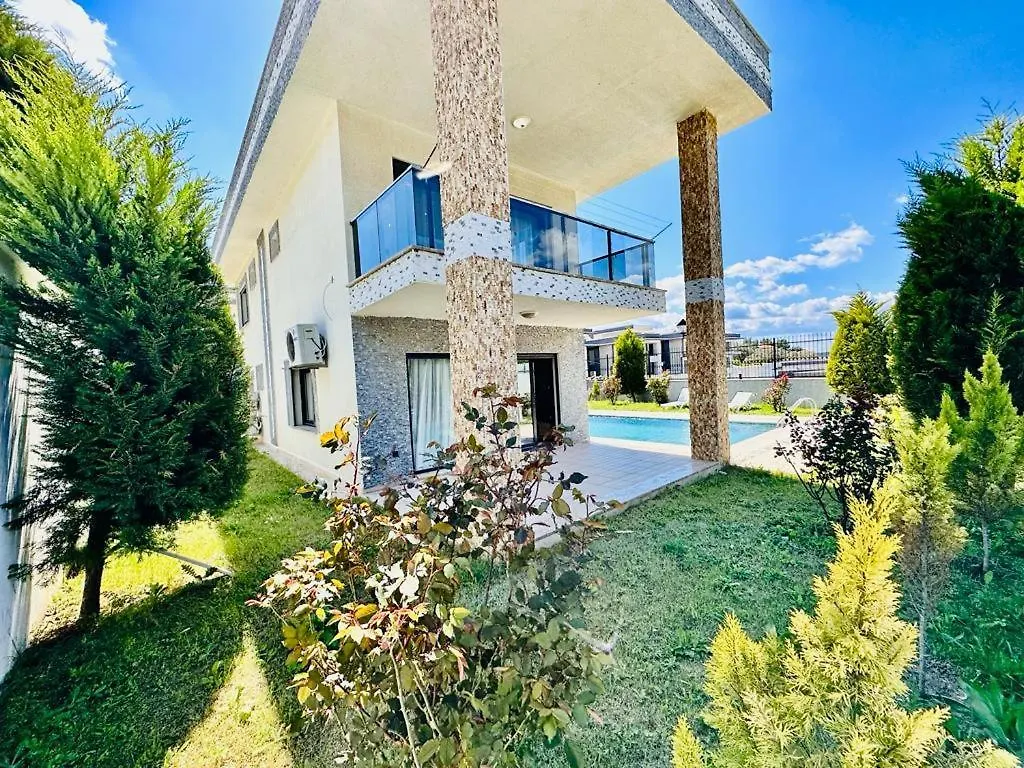 Ege Murat Villalari Kusadası 0*,